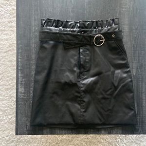H&M Faux Leather Highwaisted PaperBag Skirt